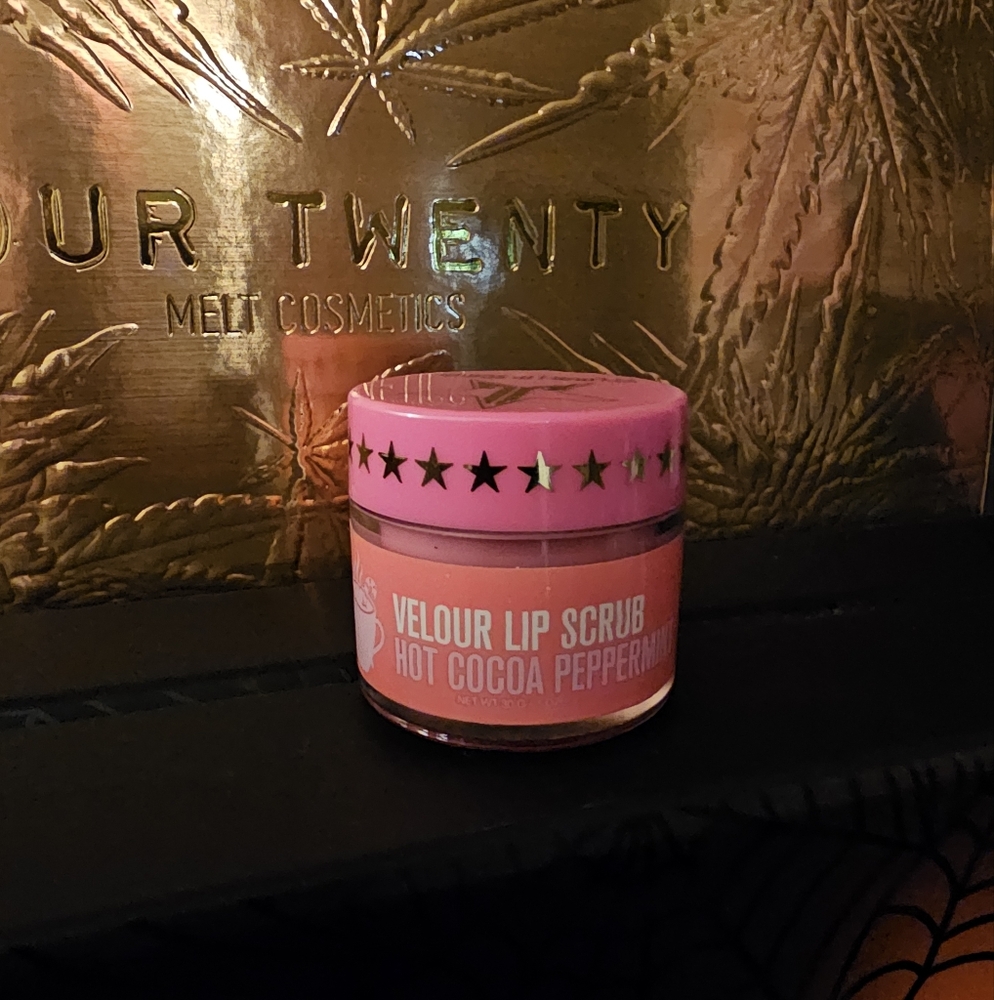 🆕️Jeffree Star, Hot Cocoa Peppermint, Lip Scrub, RARE 💕